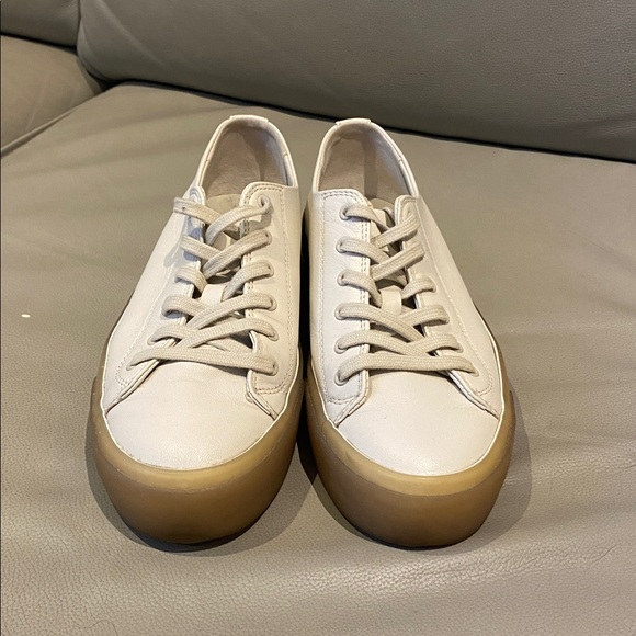 Vince cream
sneakers ladies size 7 - Picture 2 of 14
